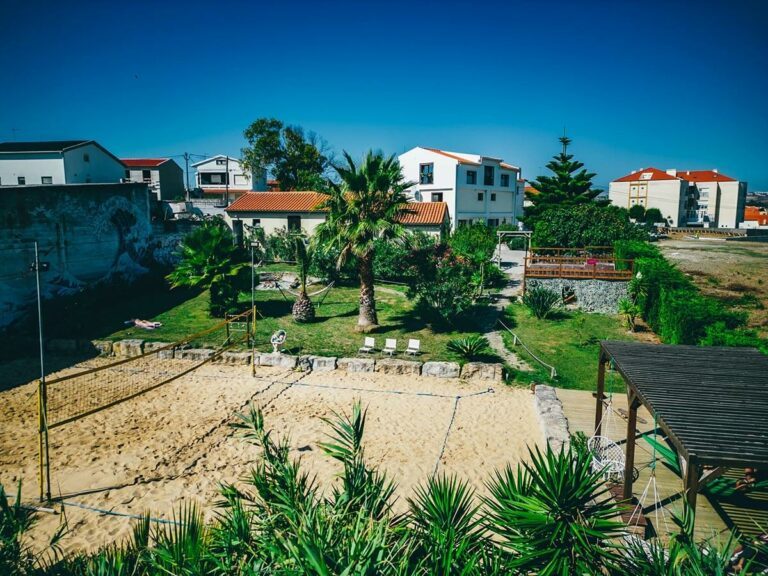 Drop-In-Surfcamp-Portugal-Resort-Garten-3