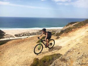 Drop-In-Surfcamp-Portugal-Bike-3