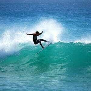 Drop-In-Surfcamp-Portugal-tricks-snap-tailslide-s