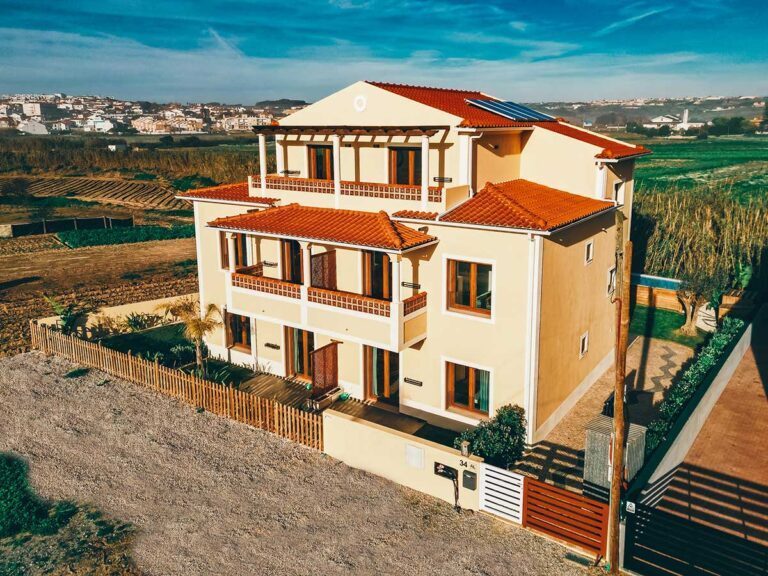Drop-In-Surfcamp-Portugal-Beachapartments-frontview-01